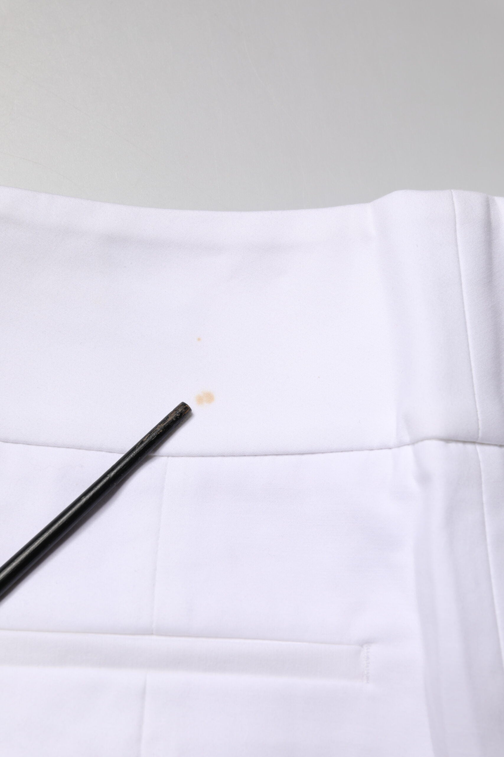 Peserico White High Waist Tapered Fit Chino Trouser Pants | Regal Royce