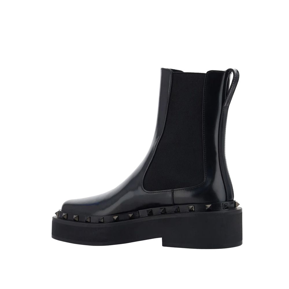 Valentino Garavani Black Calfskin Chelsea Boots | Regal Royce