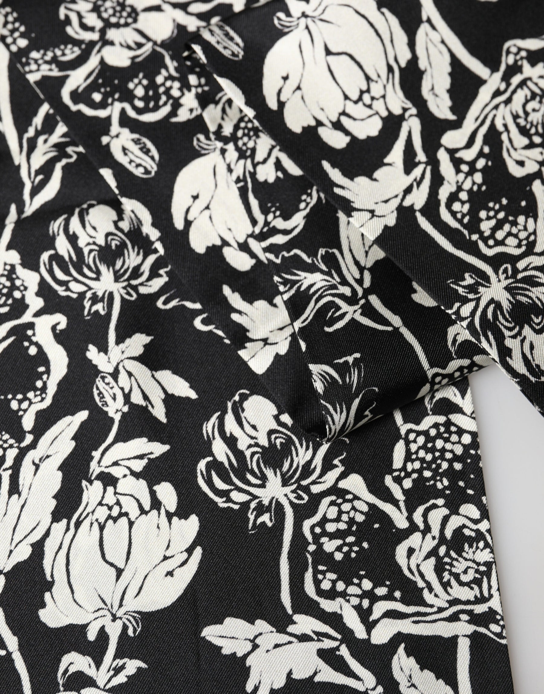 Dolce & Gabbana Black White Silk Floral Print Fringe 136cm X 15.5cm  Scarf | Regal Royce