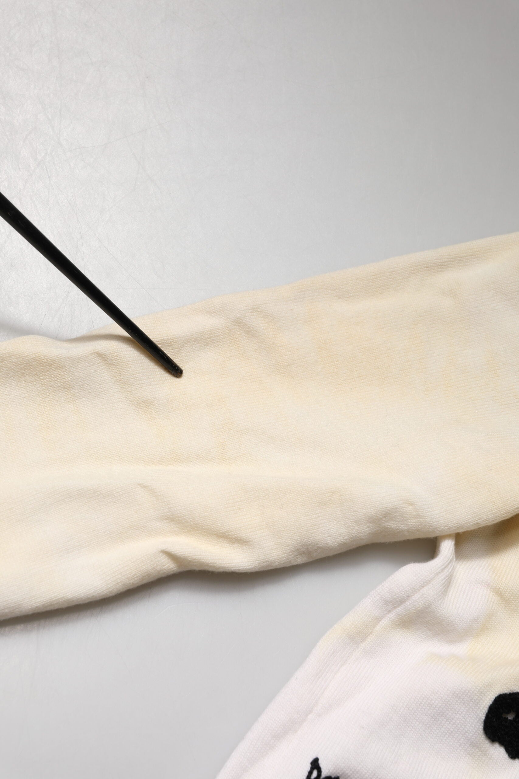 Dolce & Gabbana White Virgin Wool Graphic Logo Crewneck Sweater | Regal Royce