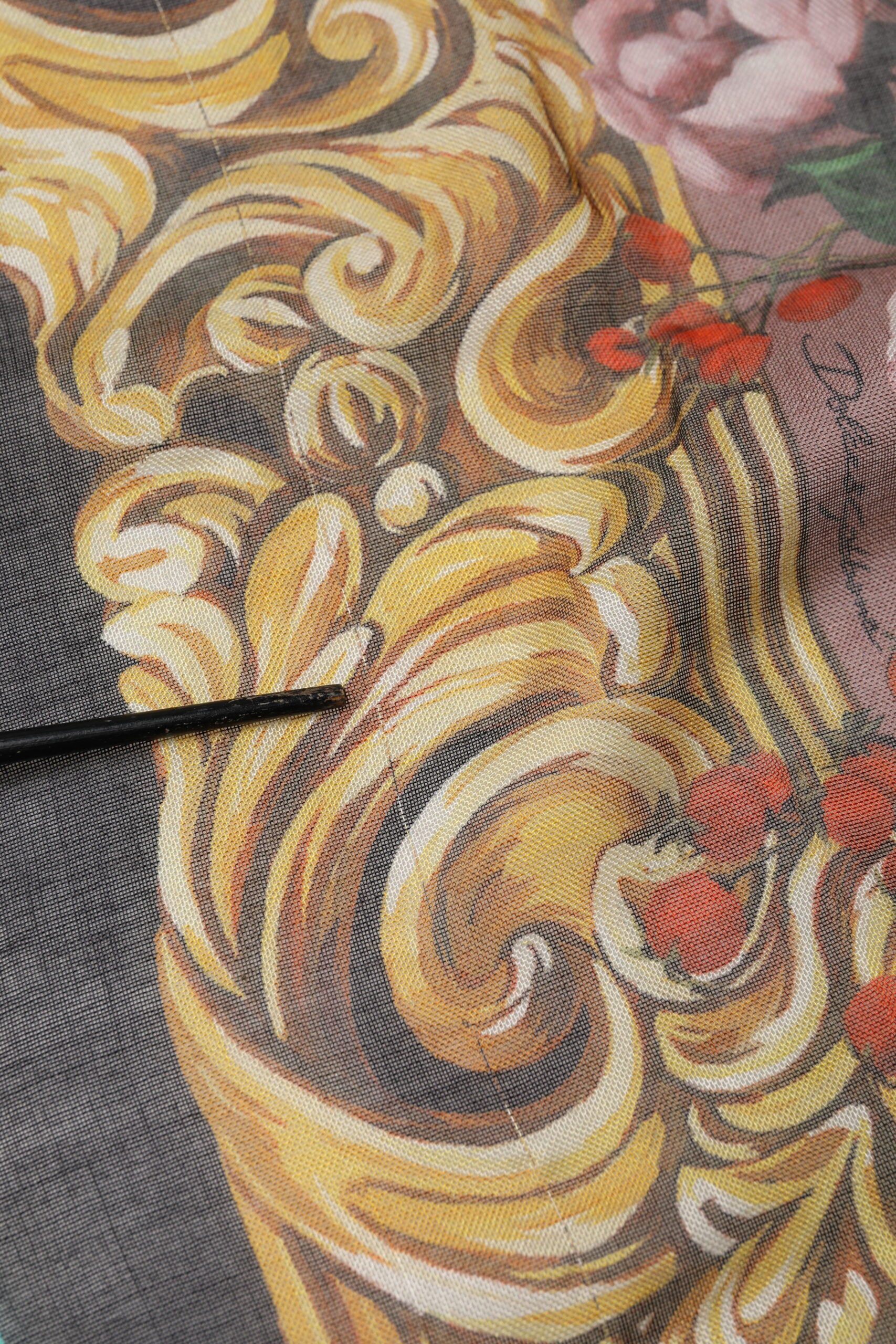 Dolce & Gabbana Multicolor Floral Cashmere Square Stole 134cmx134cm Scarf | Regal Royce