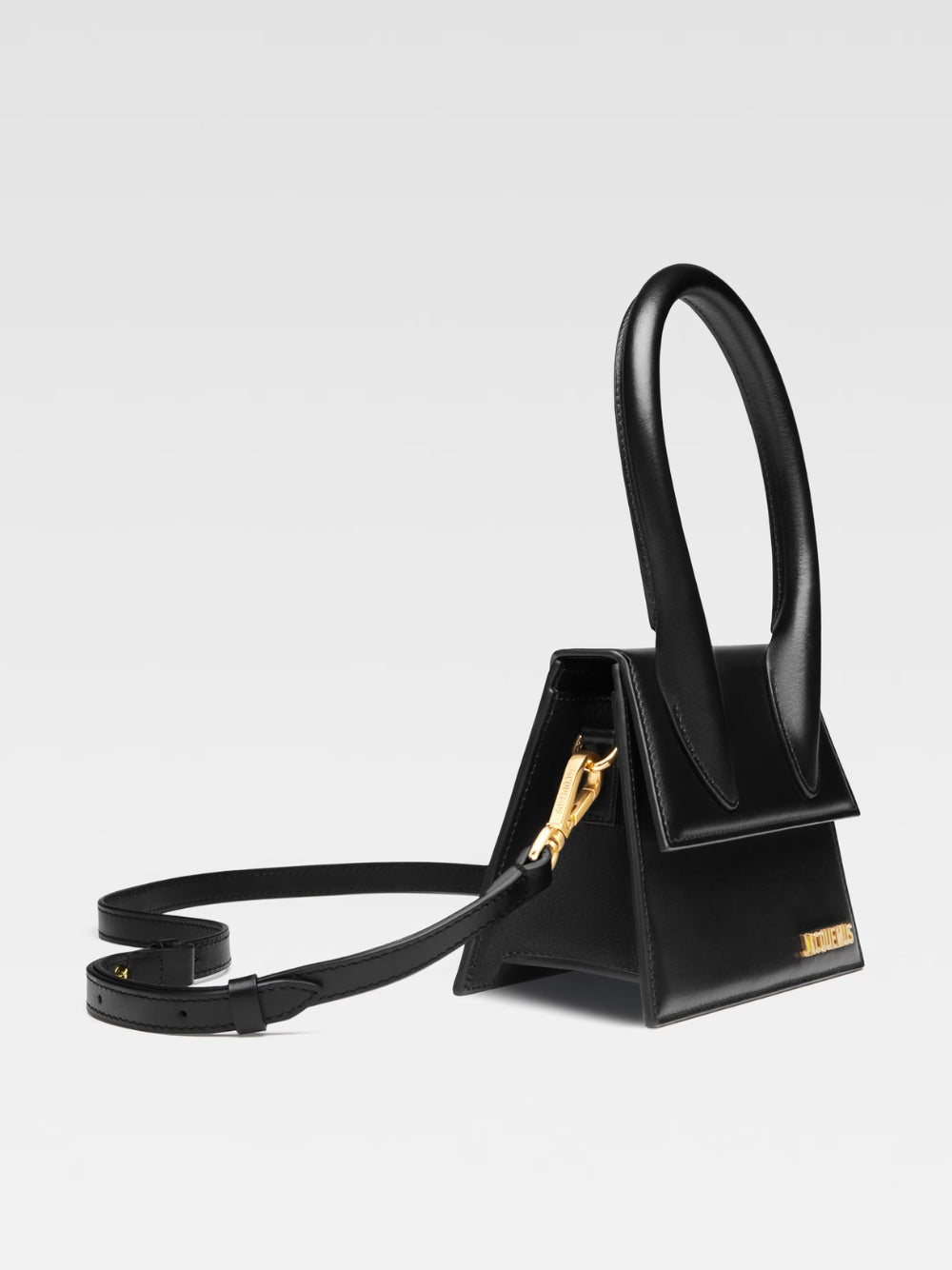 Jacquemus Black  leather Le Chiquito moyen bag | Regal Royce