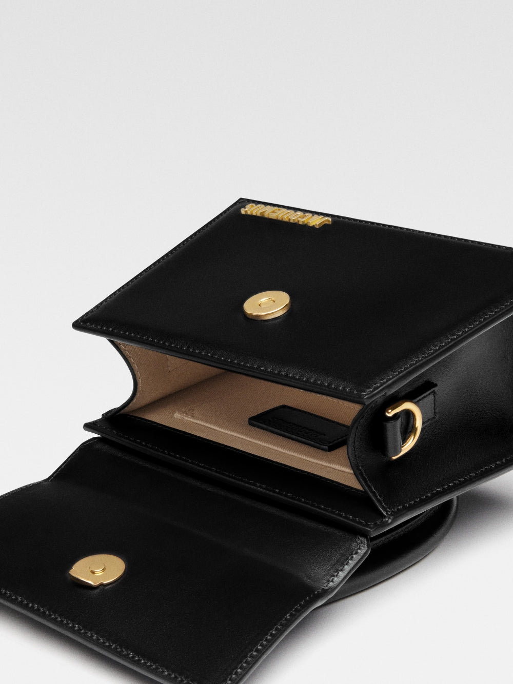 Jacquemus Black  leather Le Chiquito moyen bag | Regal Royce