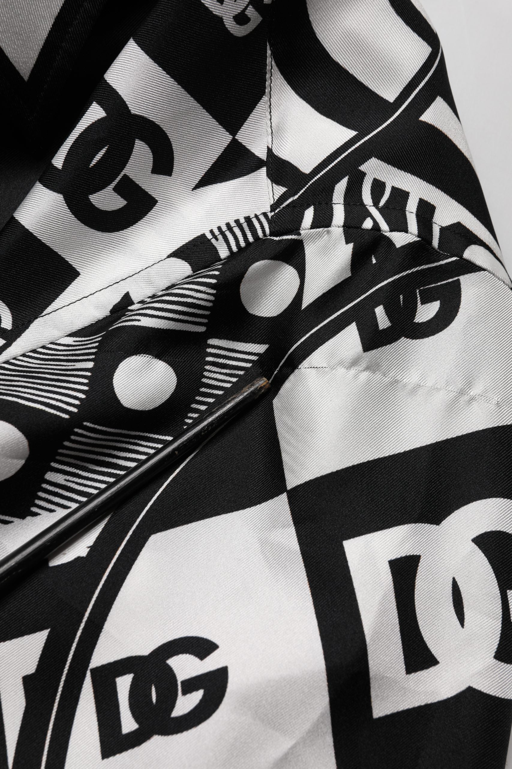 Dolce & Gabbana Black Silk Logo Print Short Sleeves Shirt | Regal Royce