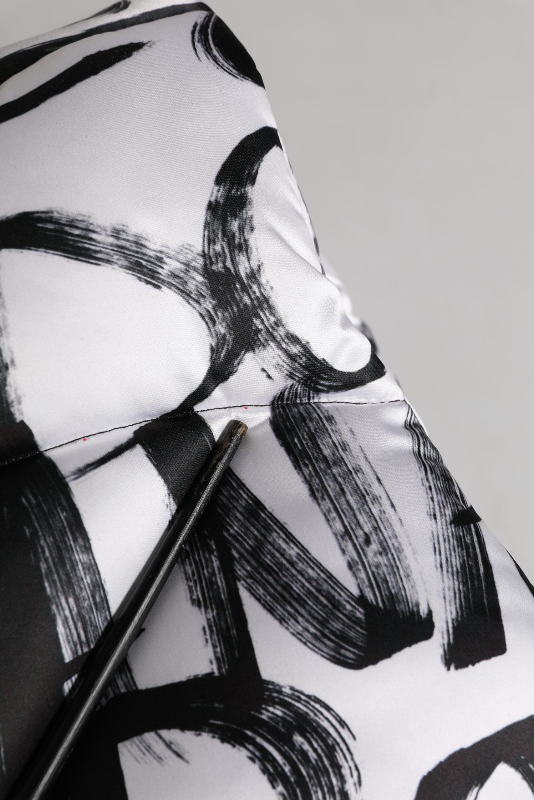 Dolce & Gabbana White Logo Print Whole Head Wrap Capello Hat | Regal Royce