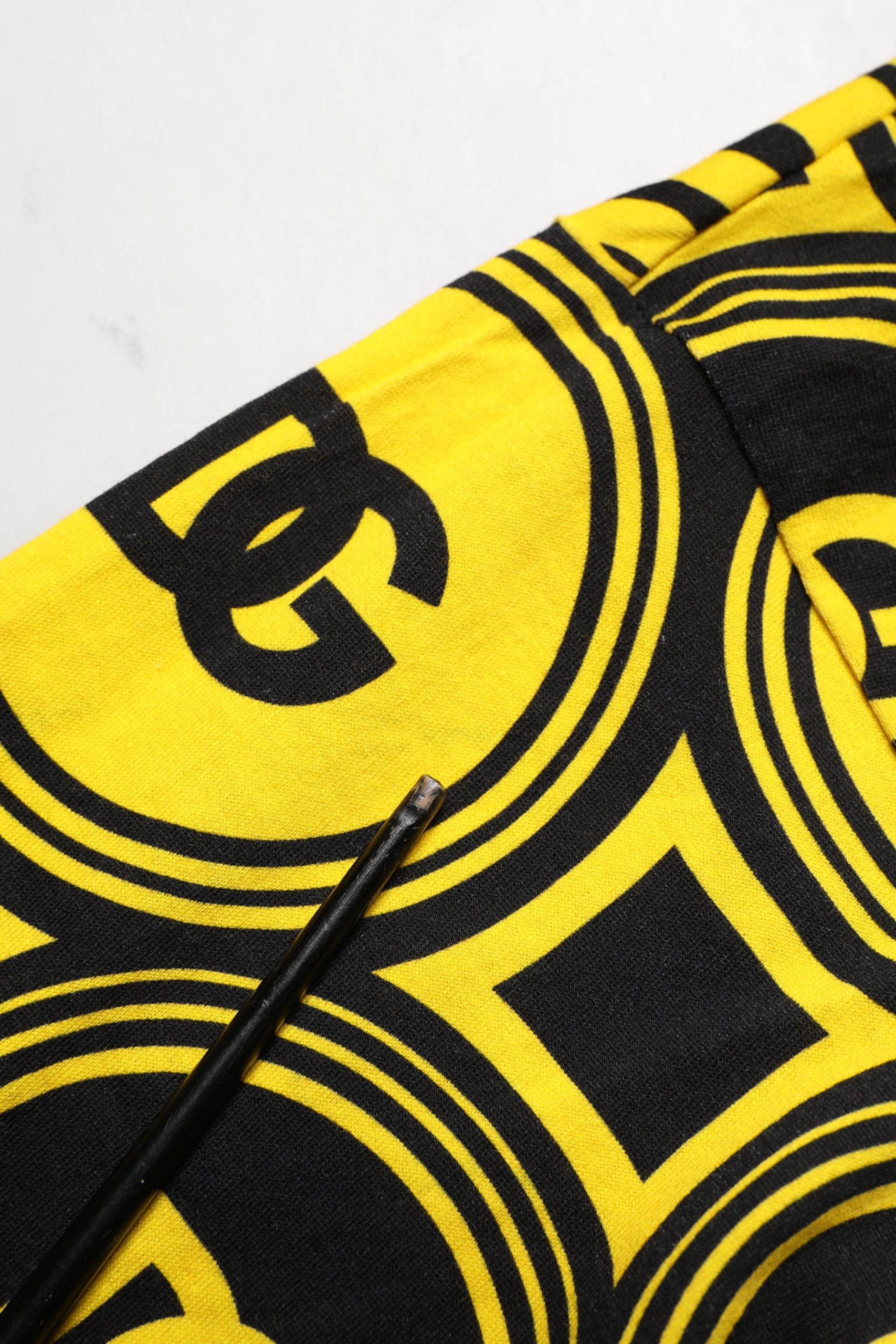 Invicta Yellow Black Logo Geometric Pattern T-shirt | Regal Royce