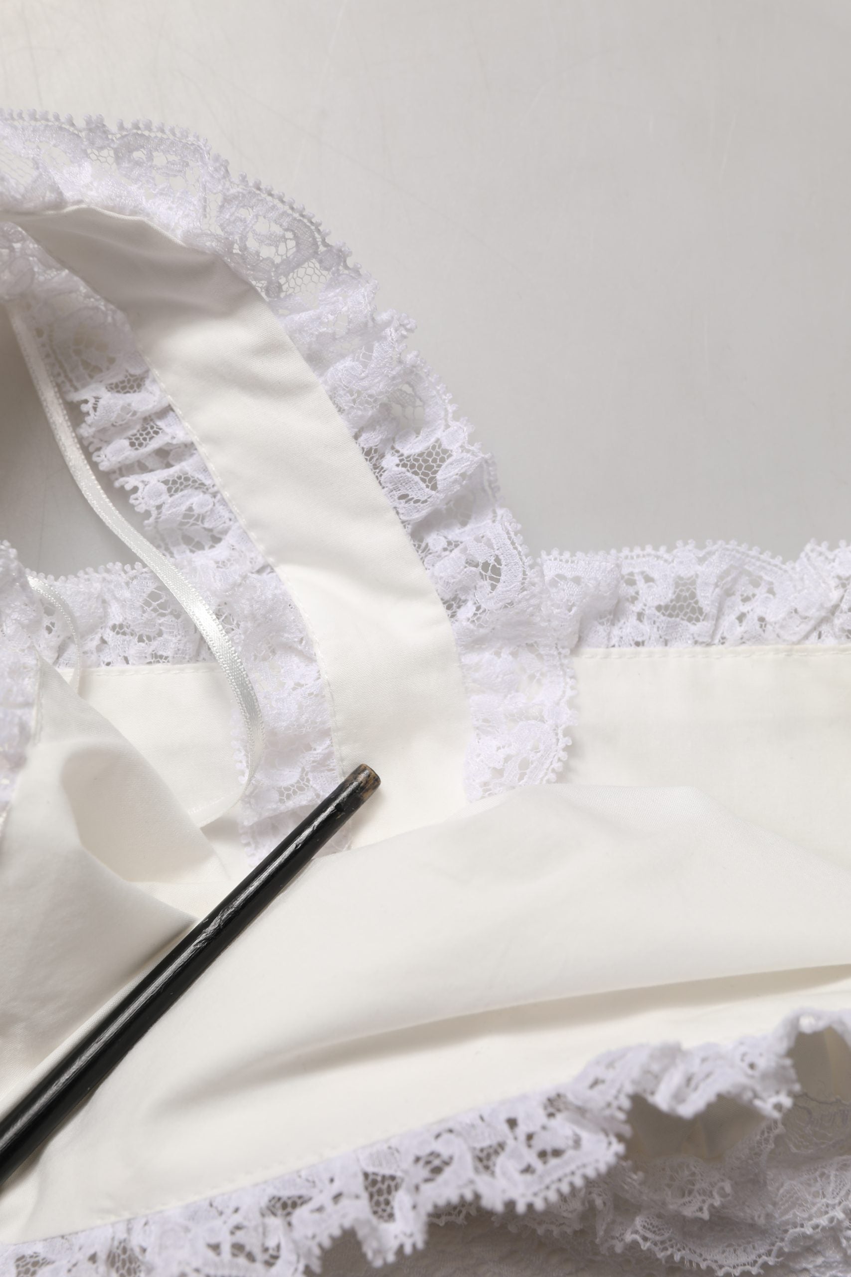 Dolce & Gabbana White Lace Trimmed Cotton Cropped Tank Top | Regal Royce