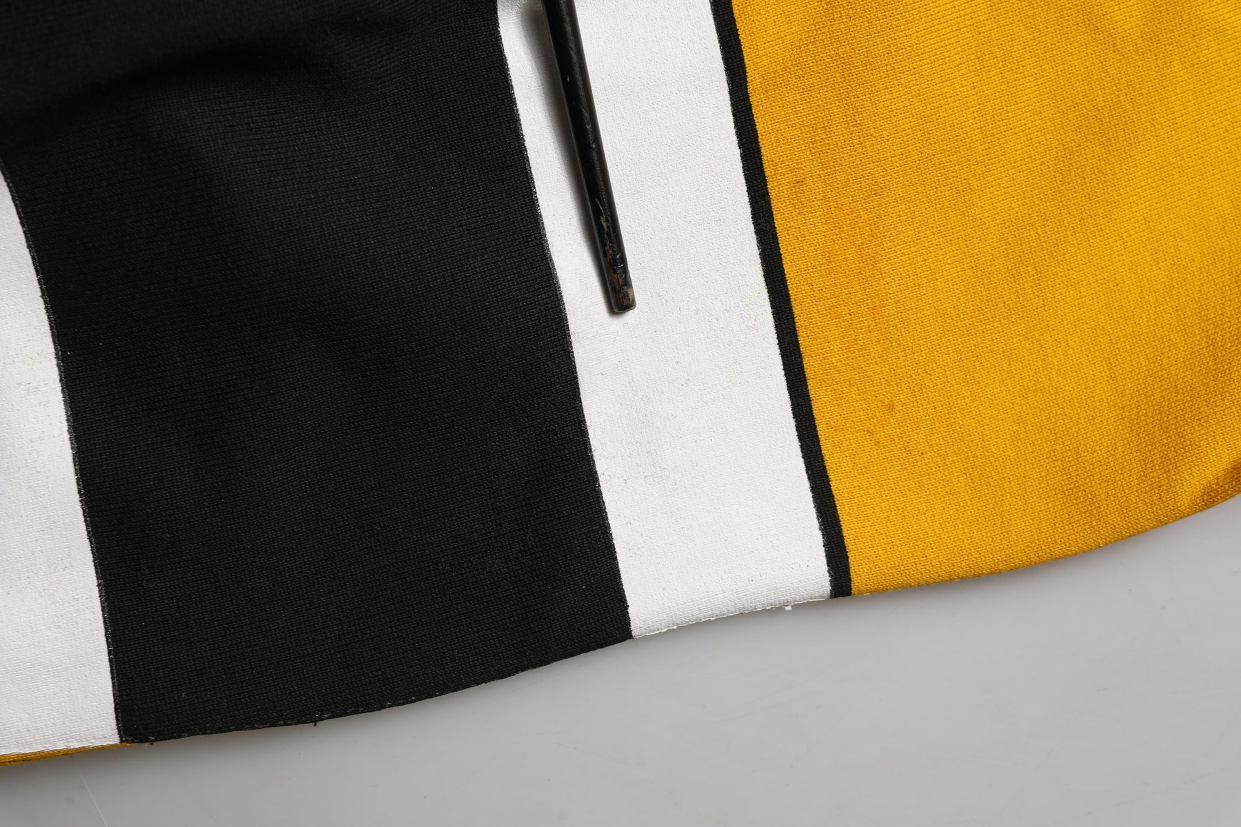 Dolce & Gabbana Yellow Crew Neck Jersey Sweatshirt Sweater | Regal Royce