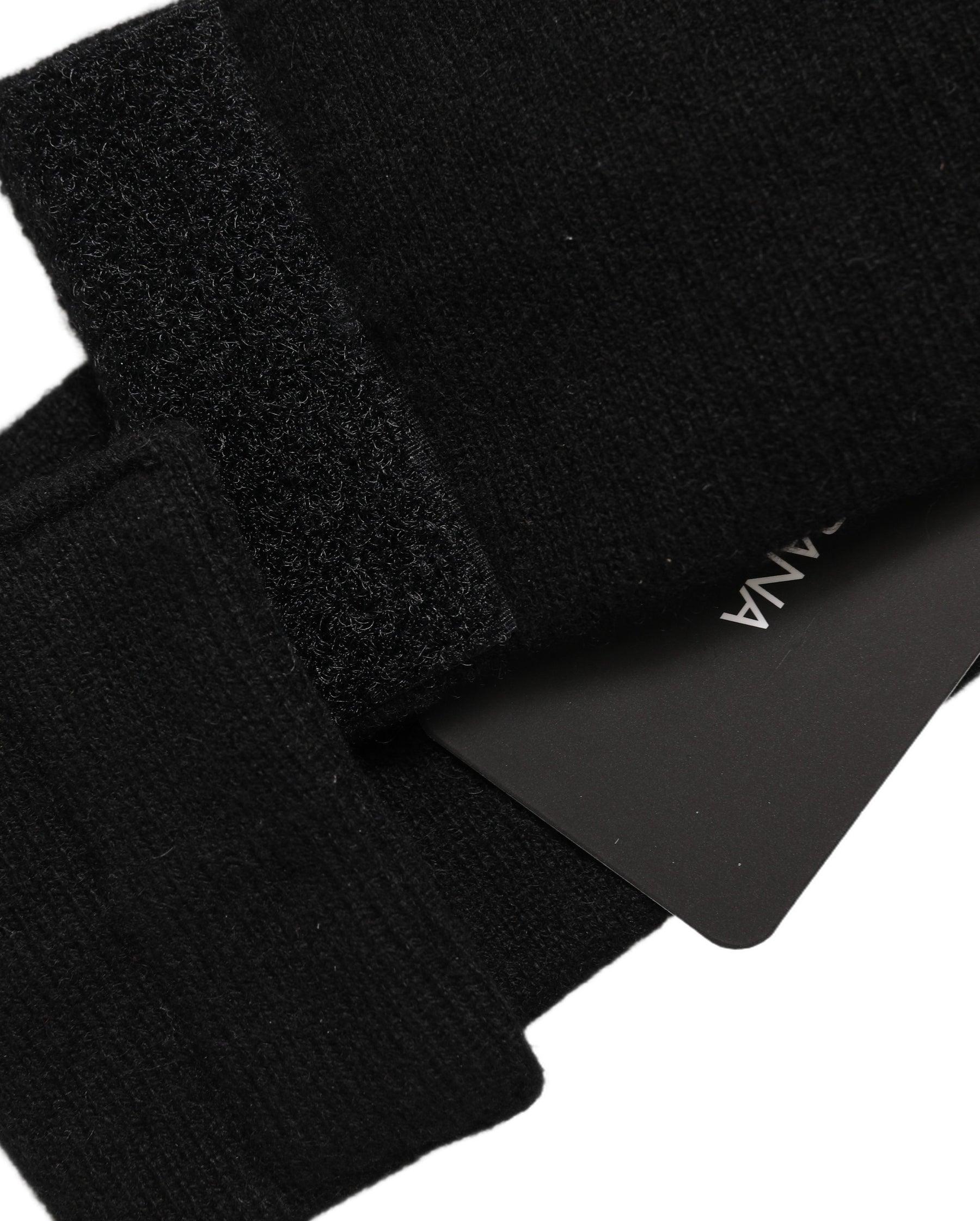 Dolce & Gabbana Men Black Cashmere Knitted Logo Head Band One Size | Regal Royce