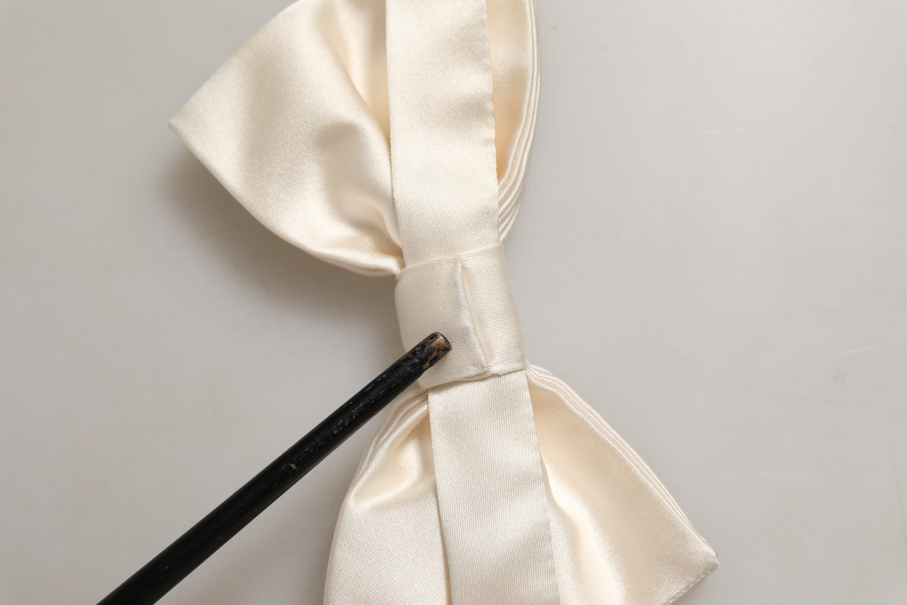 Dolce & Gabbana Men White 100% Silk Adjustable Neck Papillon Bow Tie | Regal Royce