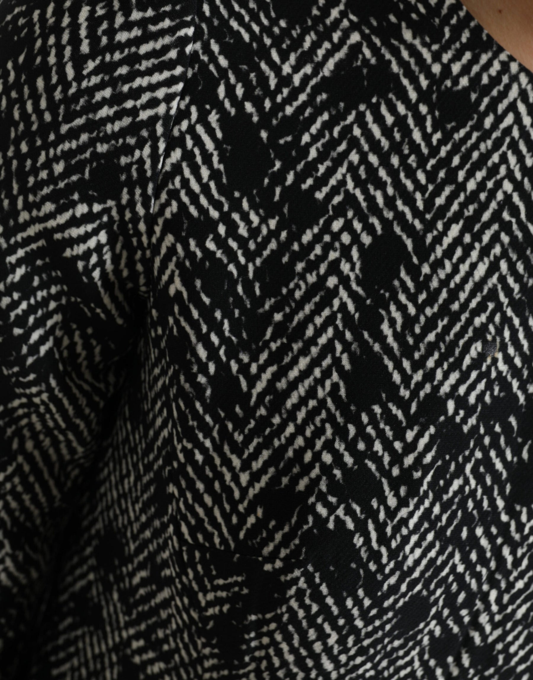 Dolce & Gabbana Black Chevron Polyester Shift Mini Dress | Regal Royce