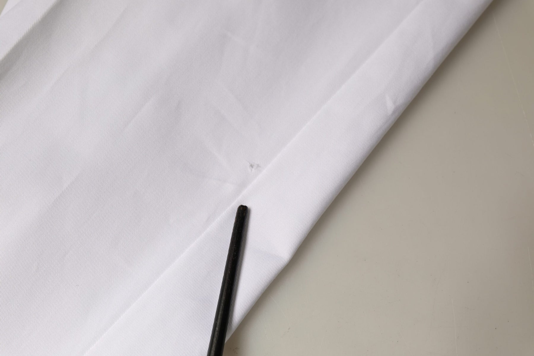 Dolce & Gabbana White Cotton Mid Waist Tapered Denim Jeans | Regal Royce