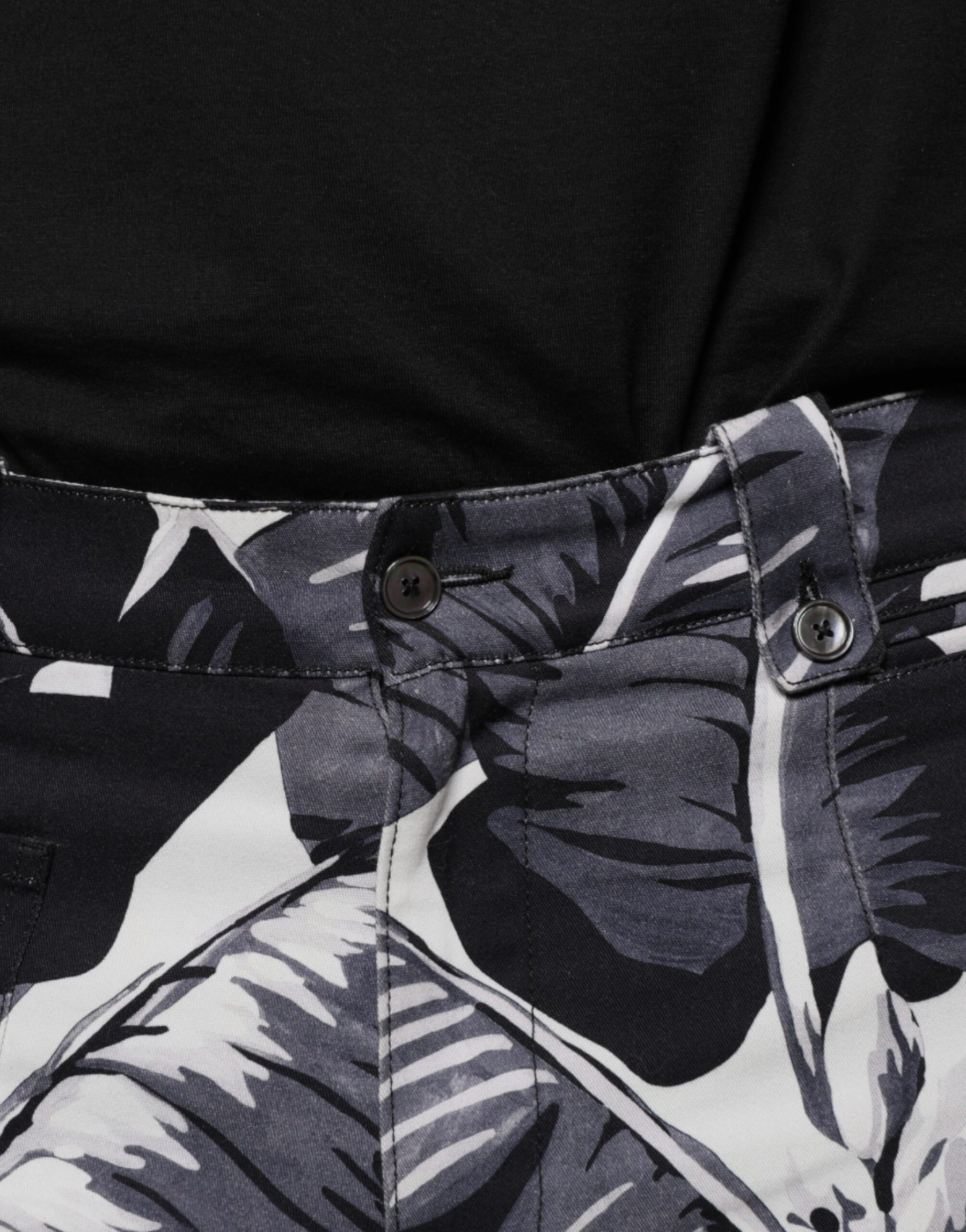 Dolce & Gabbana Gray Banana Leaf Cotton Stretch Capri Pants | Regal Royce