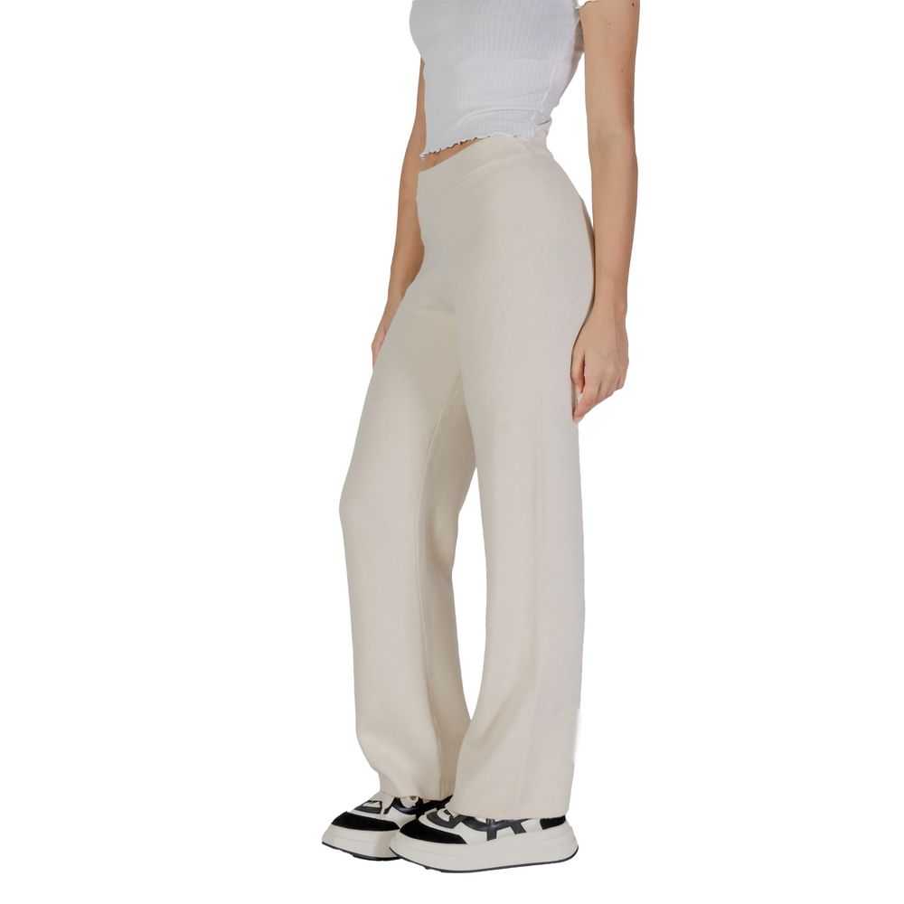 Vero Moda Cream Viscose Casual Pants | Regal Royce