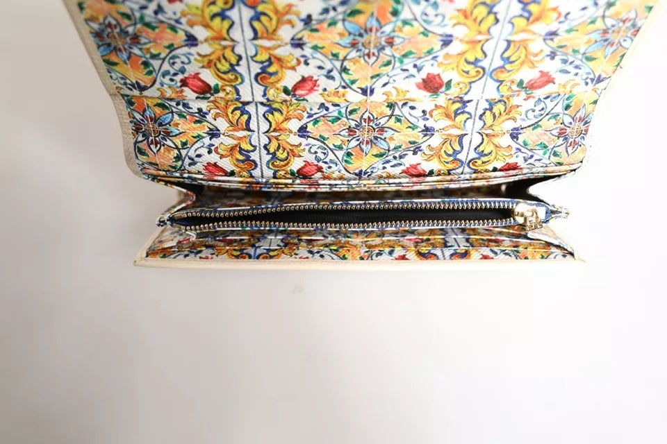 Dolce & Gabbana Beige Leather Trifold Logo Plaque Card Holder Wallet | Regal Royce