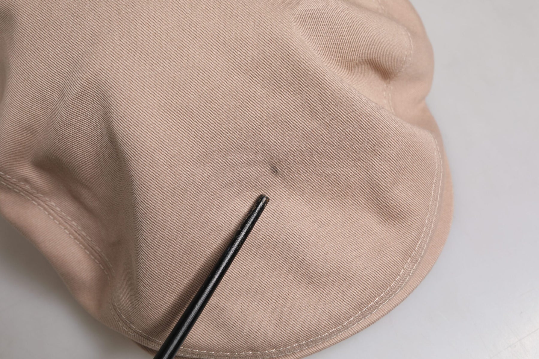 Dolce & Gabbana Beige Cotton Newsboy Capello Cabbie Hat | Regal Royce