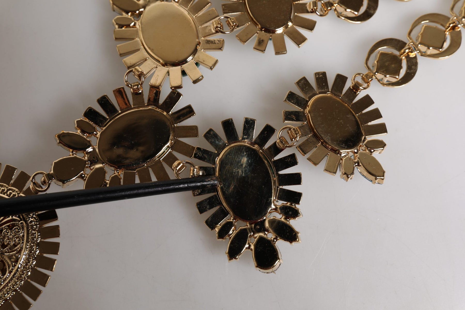 Dolce & Gabbana Gold Brass Pietre Oval Crystal Embellished Necklace | Regal Royce