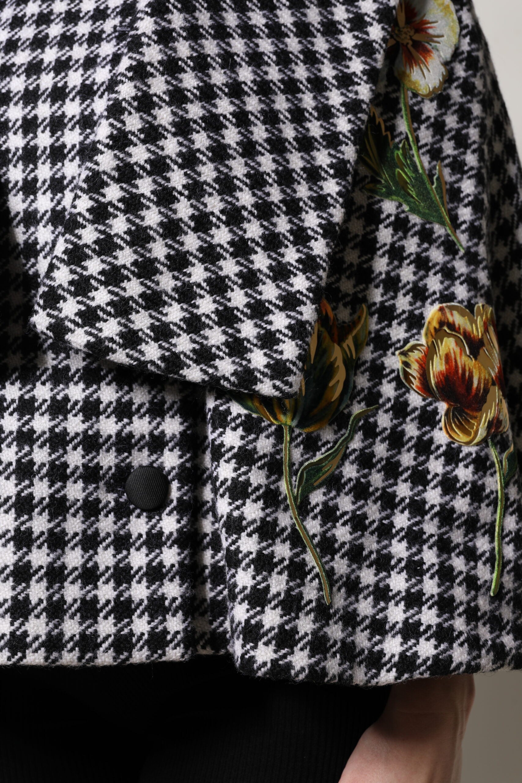 Dolce & Gabbana Black White Monochrome Patterned Floral Cape Jacket | Regal Royce