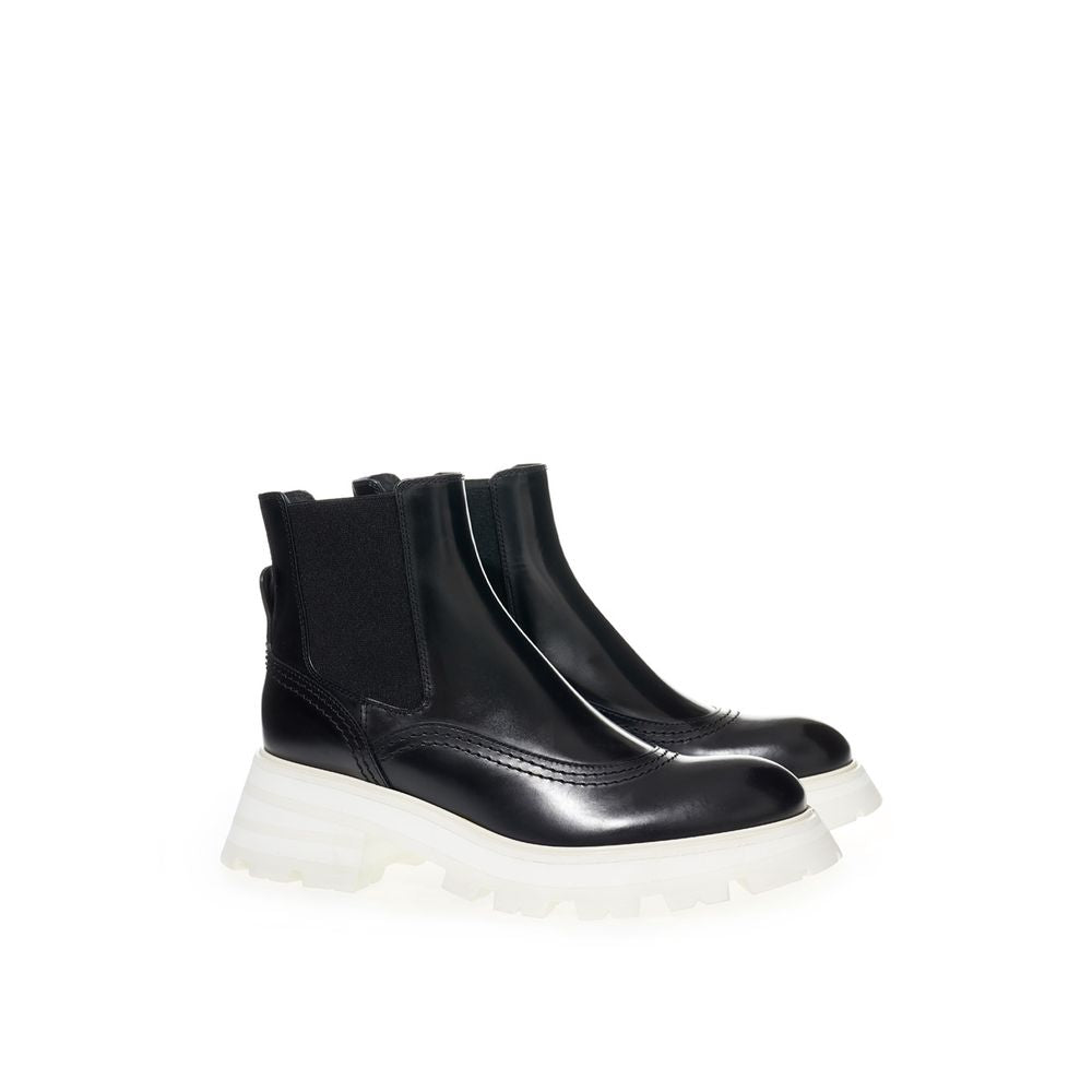 Alexander McQueen Black Leather Chelsea Boots | Regal Royce
