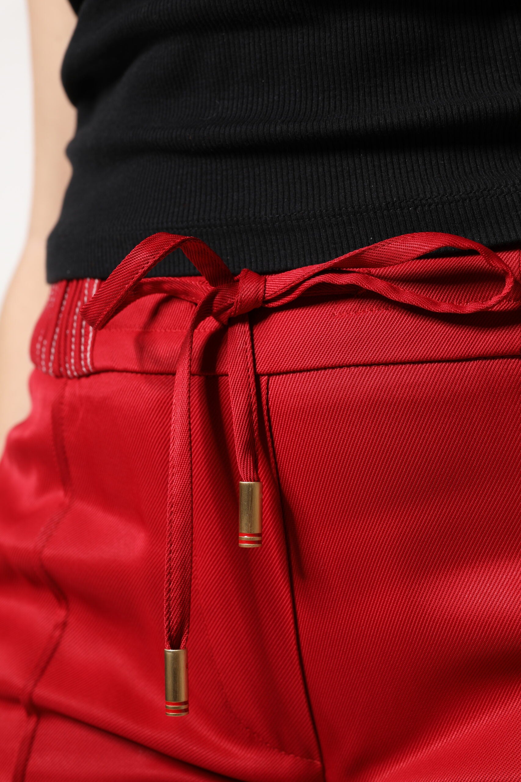 Dolce & Gabbana Red Viscose Straight Fit Pants | Regal Royce