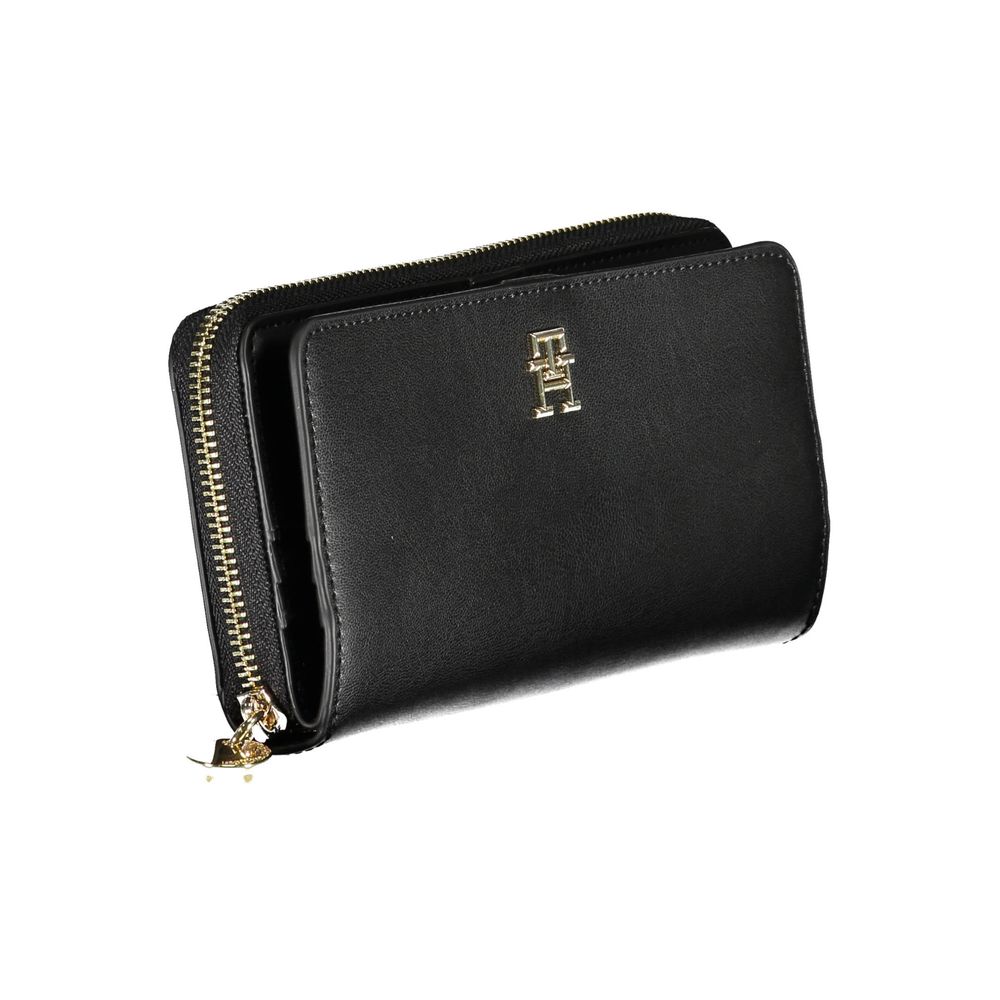 Tommy Hilfiger Nero Poliuretano Women Wallet | Regal Royce