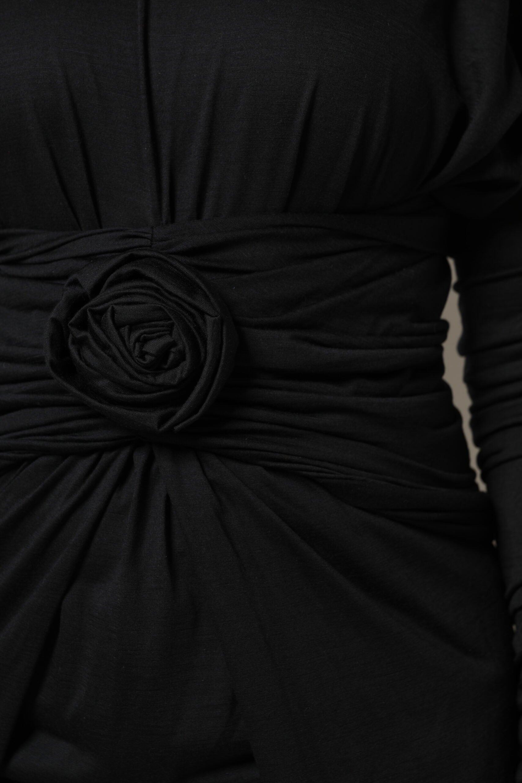 Dolce & Gabbana Black Wool Long Sleeves Sheath Midi Dress | Regal Royce