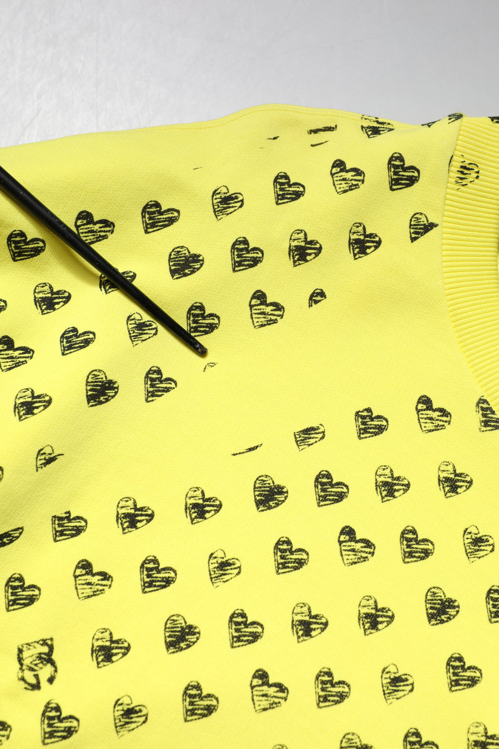 Dolce & Gabbana Yellow Heart Crew Neck Men Pullover Sweater