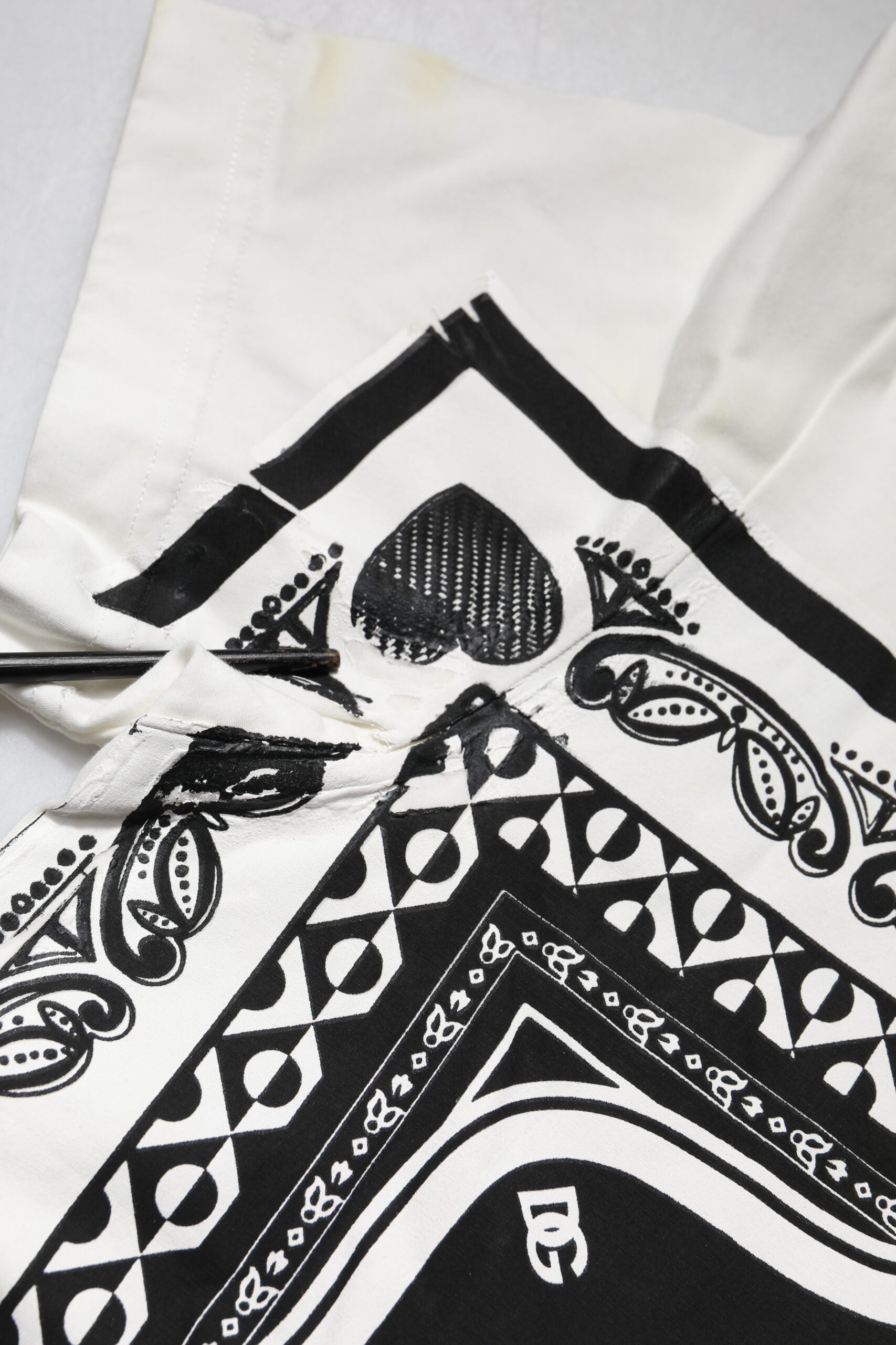 Dolce & Gabbana White Bandana Crew Neck Short Sleeves T-shirt | Regal Royce