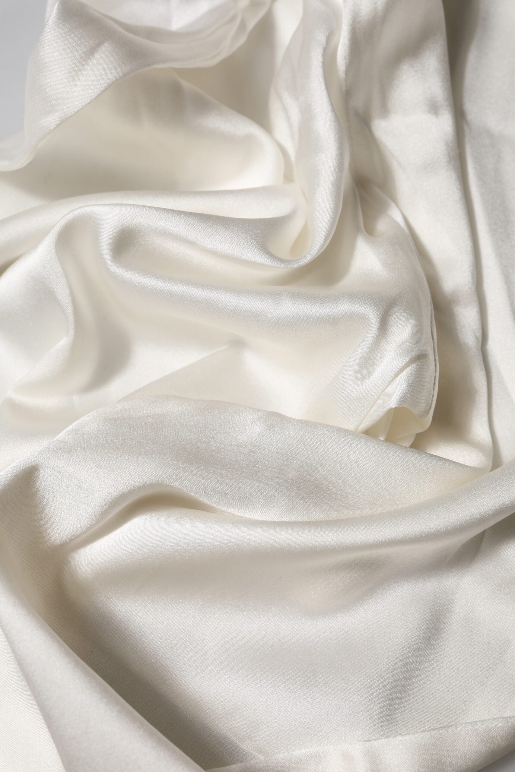 Dolce & Gabbana Ivory Silk Tapered High Waist Pants | Regal Royce