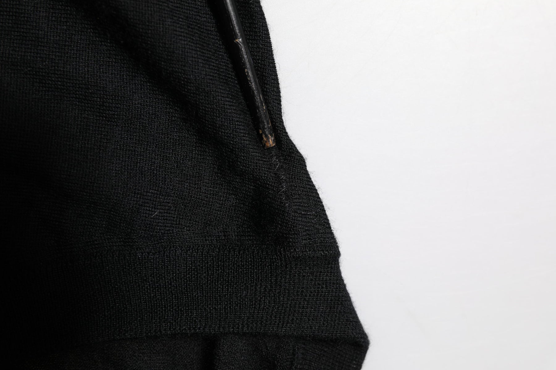 Dolce & Gabbana Black Cashmere Crewneck Men Pullover Sweater | Regal Royce