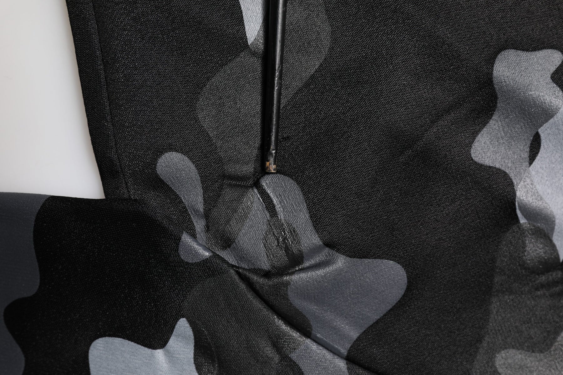 Dolce & Gabbana Black Camouflage Pullover Sweatshirt Sweater | Regal Royce