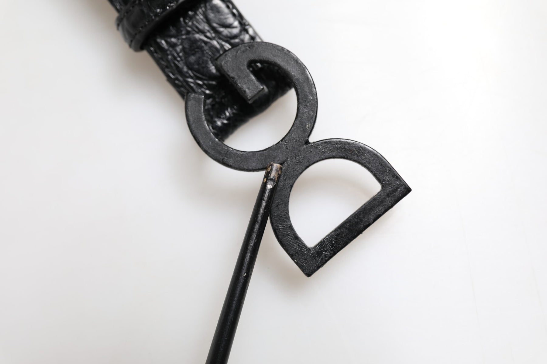 Dolce & Gabbana Black Leather Classic Metal DG Buckle Belt | Regal Royce