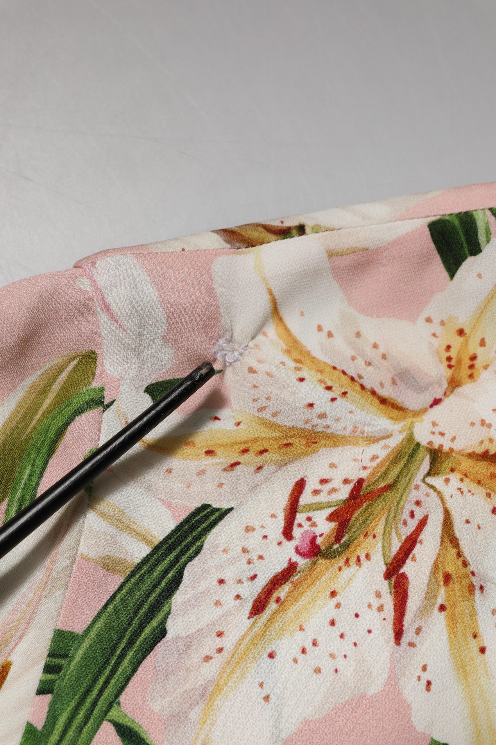 Dolce & Gabbana Pink Lily Printed Round Neck Blouse Top | Regal Royce