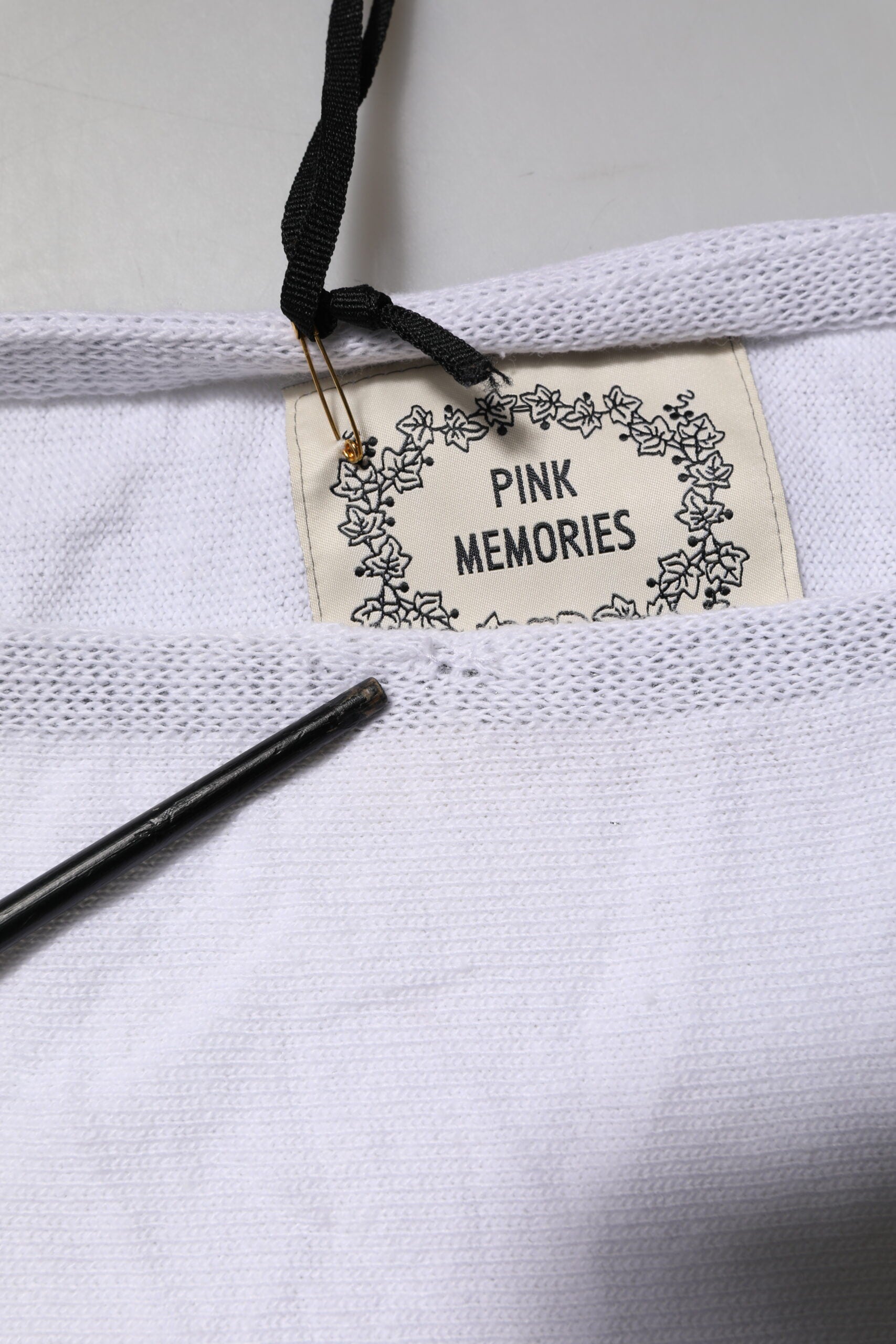 PINK MEMORIES White Cotton Short Sleeves Round Neck Blouse Top | Regal Royce