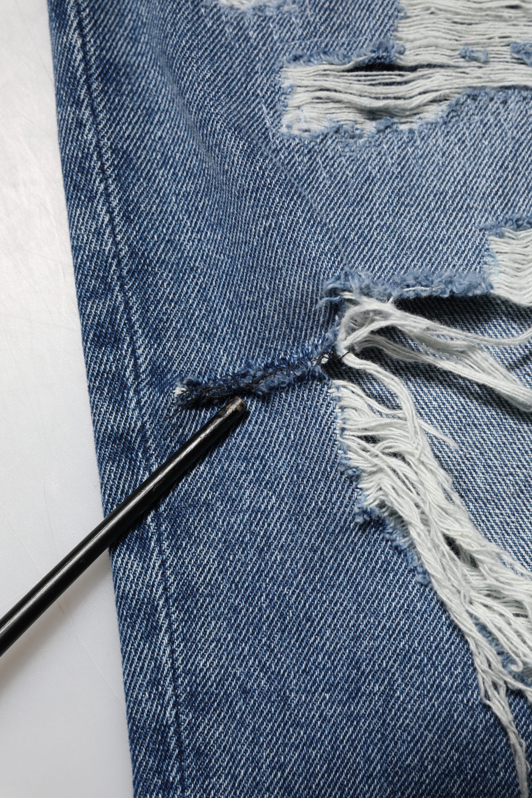 Dolce & Gabbana Blue Tattered High Waist Women Denim Jeans | Regal Royce