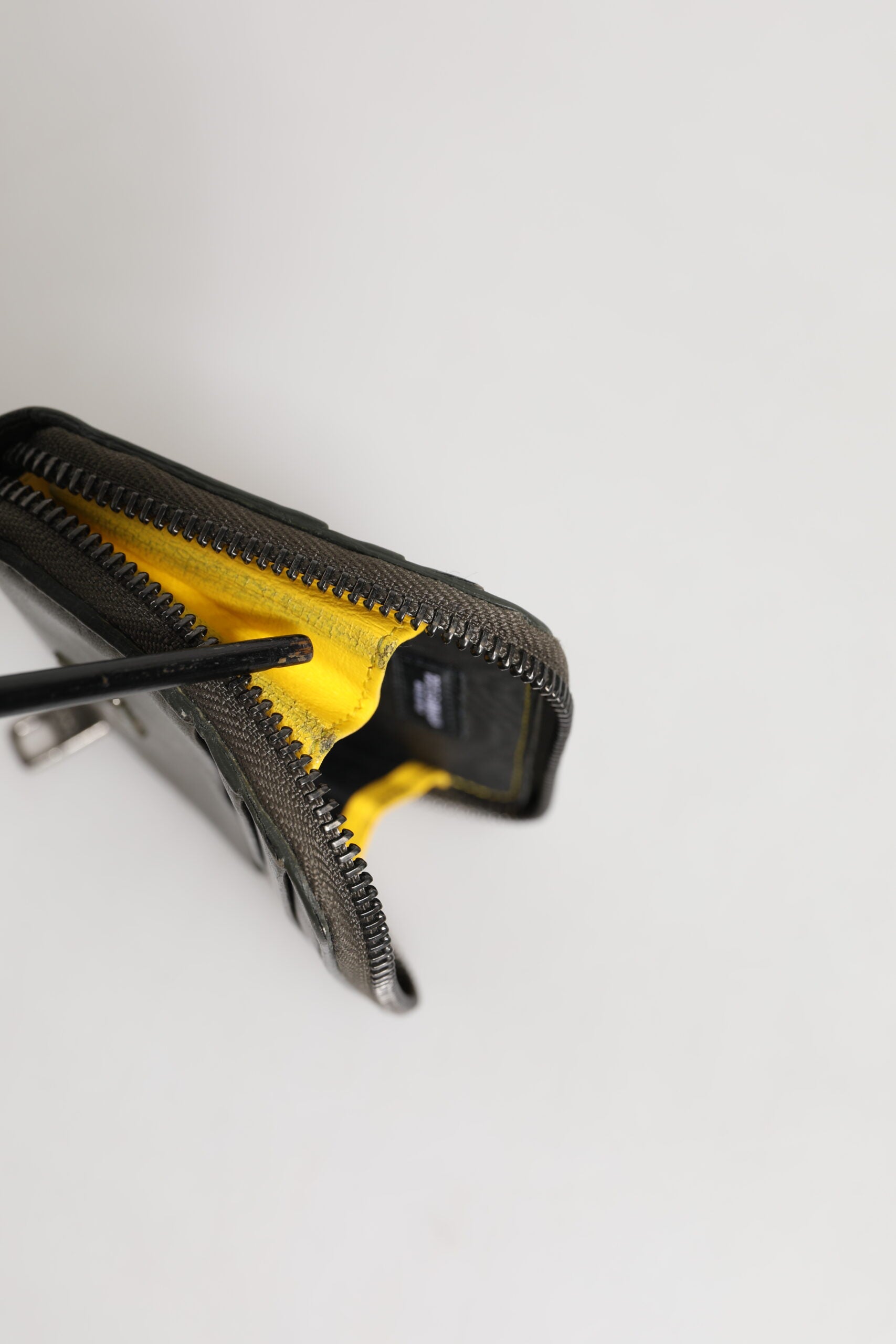 Dolce & Gabbana Brown Leather Logo Plaque Card Holder Coin Purse Wallet | Regal Royce