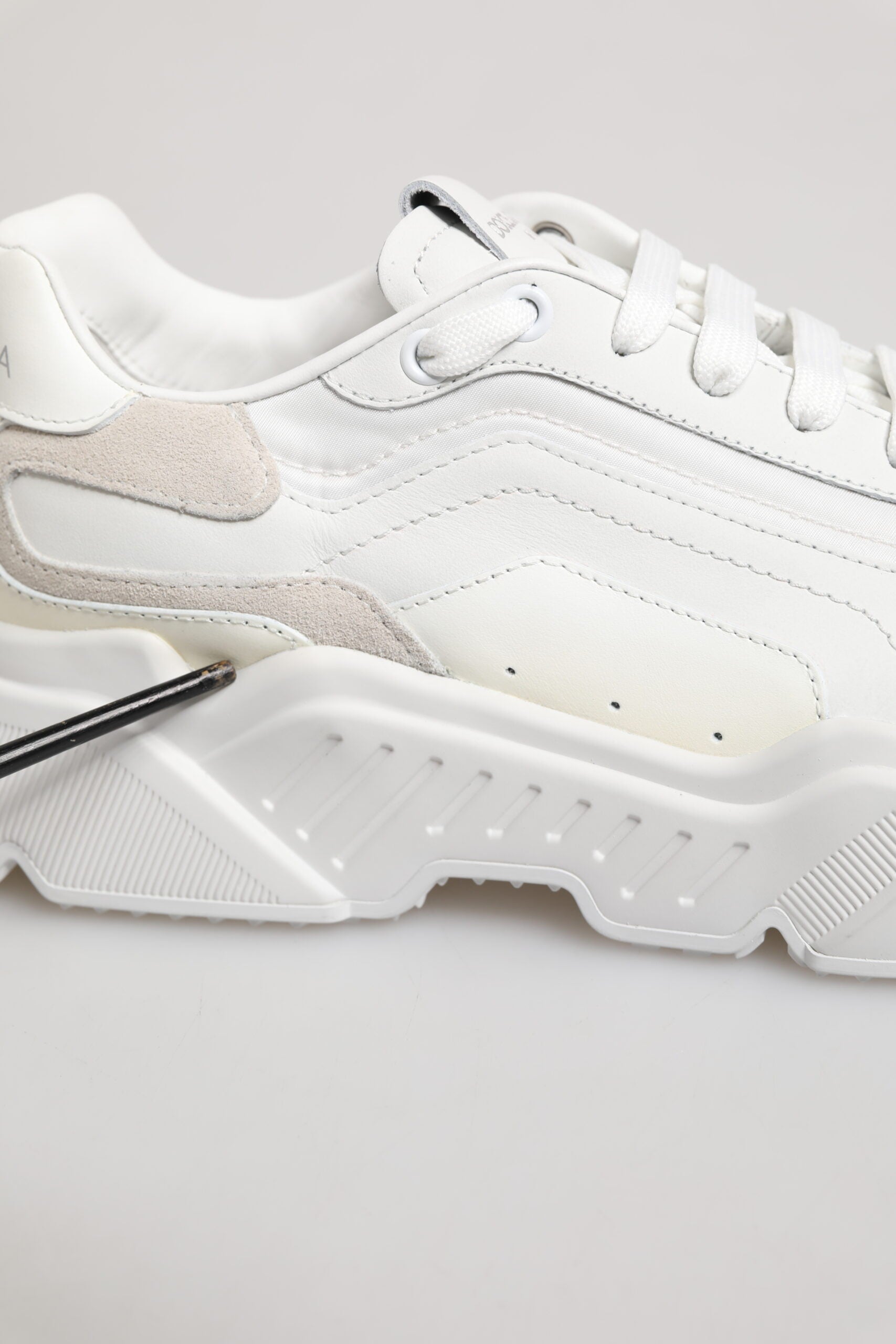 Dolce & Gabbana White Daymaster Low Top Mens Sneakers Shoes | Regal Royce