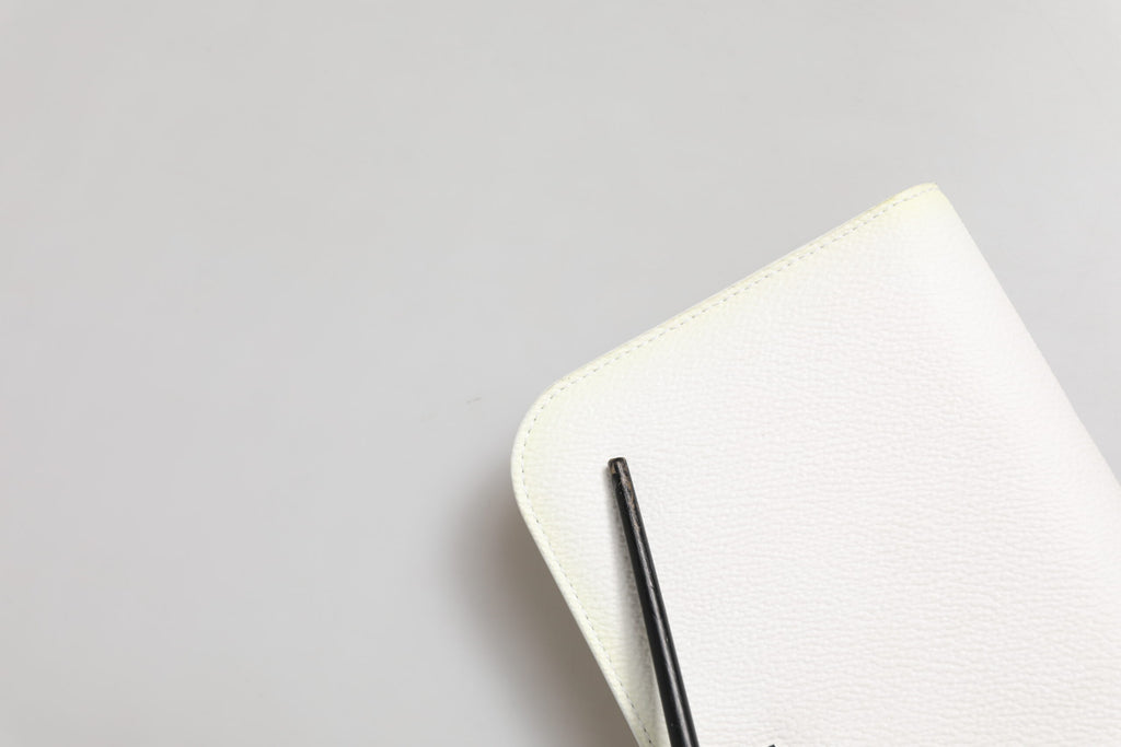 Dolce & Gabbana White Leather Logo Plaque Zip Around Continental Wallet