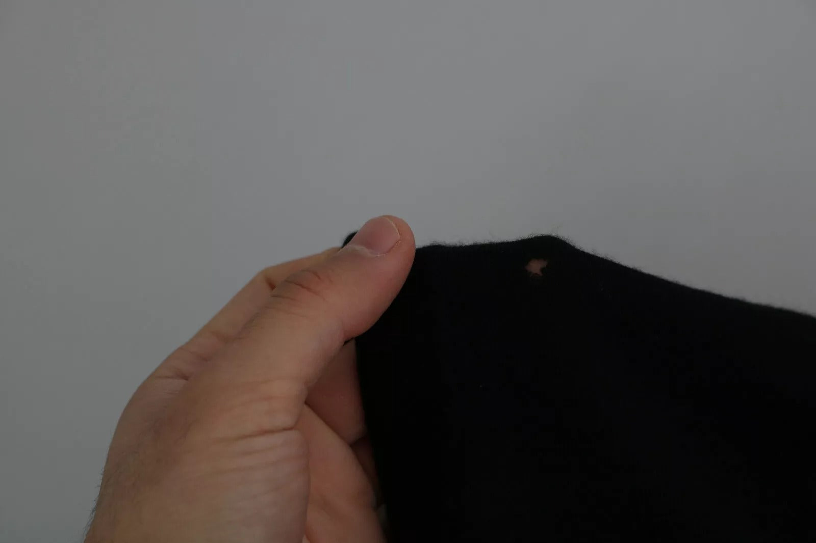 Dolce & Gabbana Black Cashmere Crewneck Pullover Sweater | Regal Royce