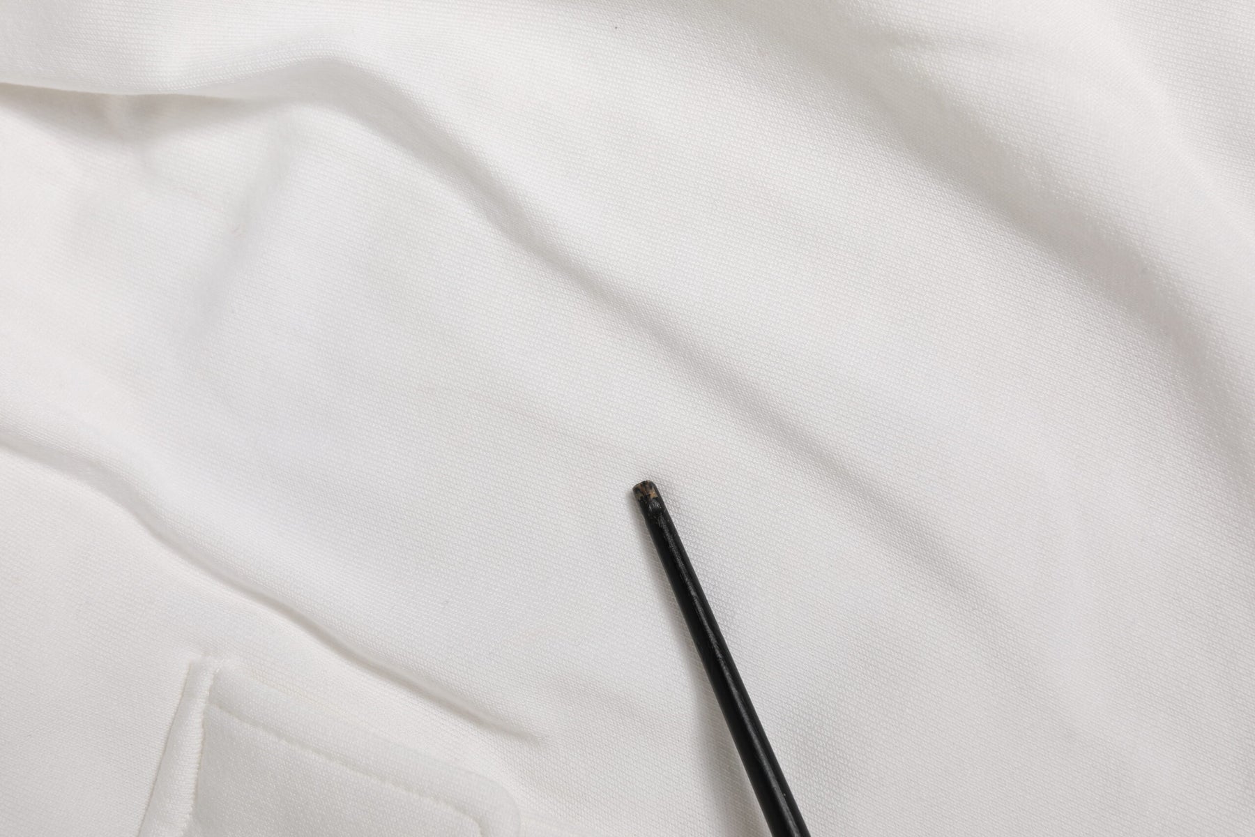 Dolce & Gabbana White Cotton Cargo Bermuda Sweatshorts Shorts | Regal Royce