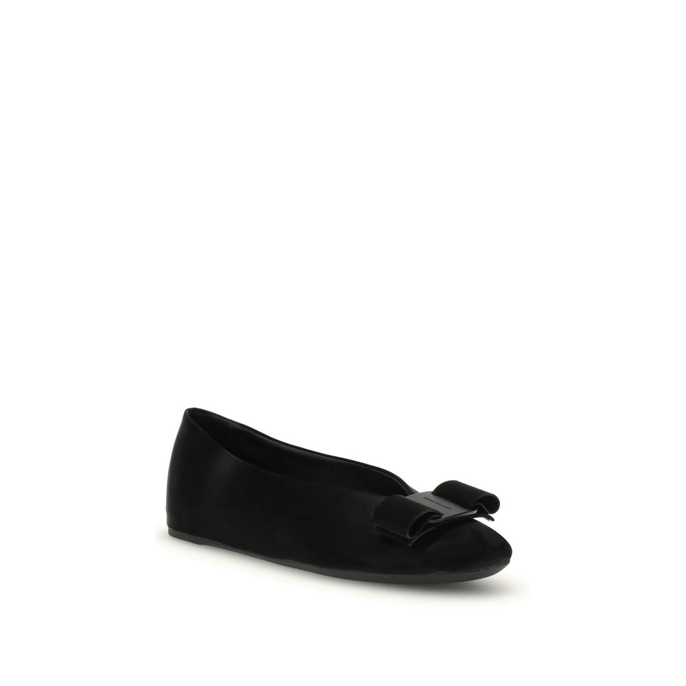 Ferragamo Black Calf Leather Bos Taurus Ballet Flats | Regal Royce
