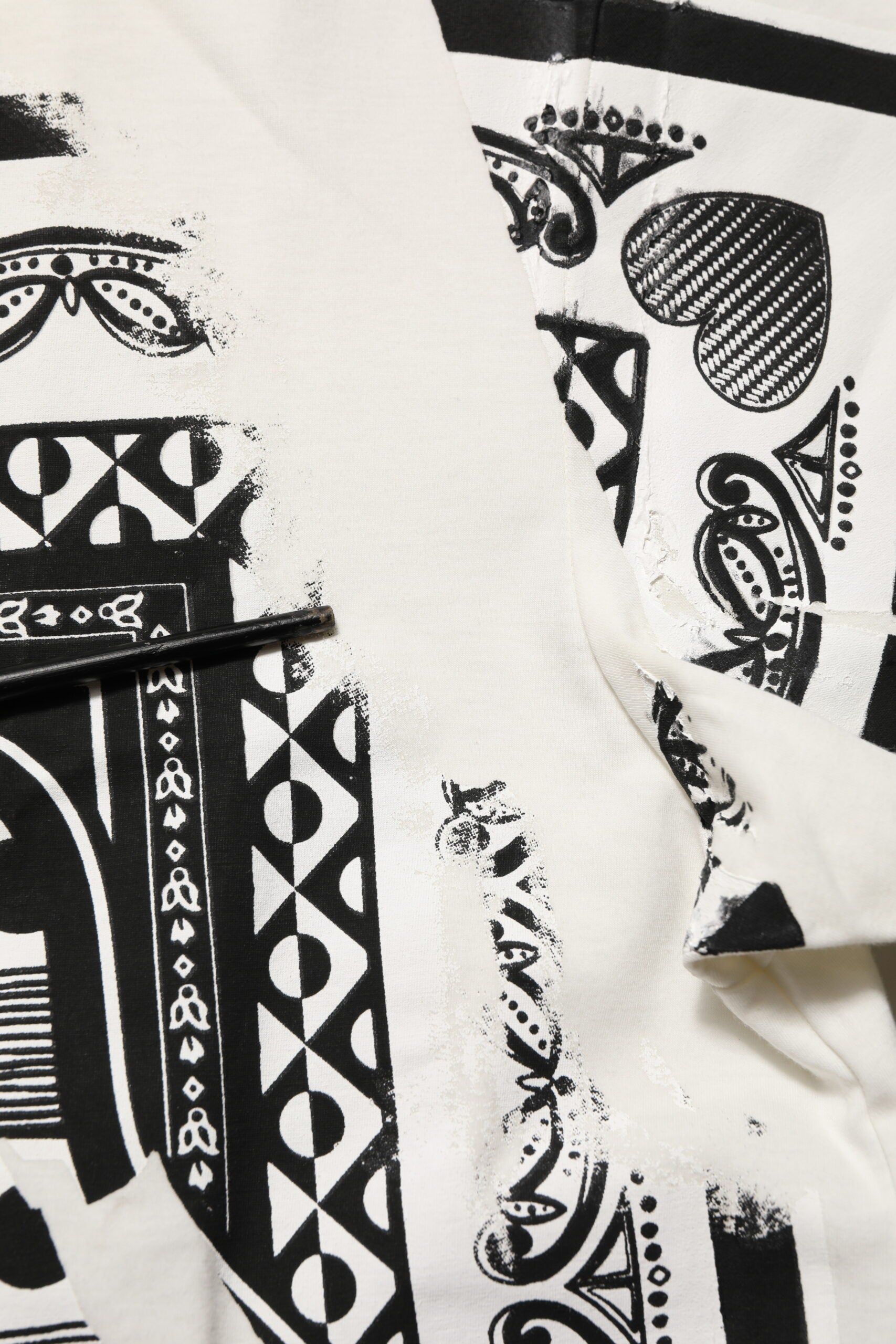 Dolce & Gabbana White Cotton Logo Bandana Print Men T-shirt | Regal Royce