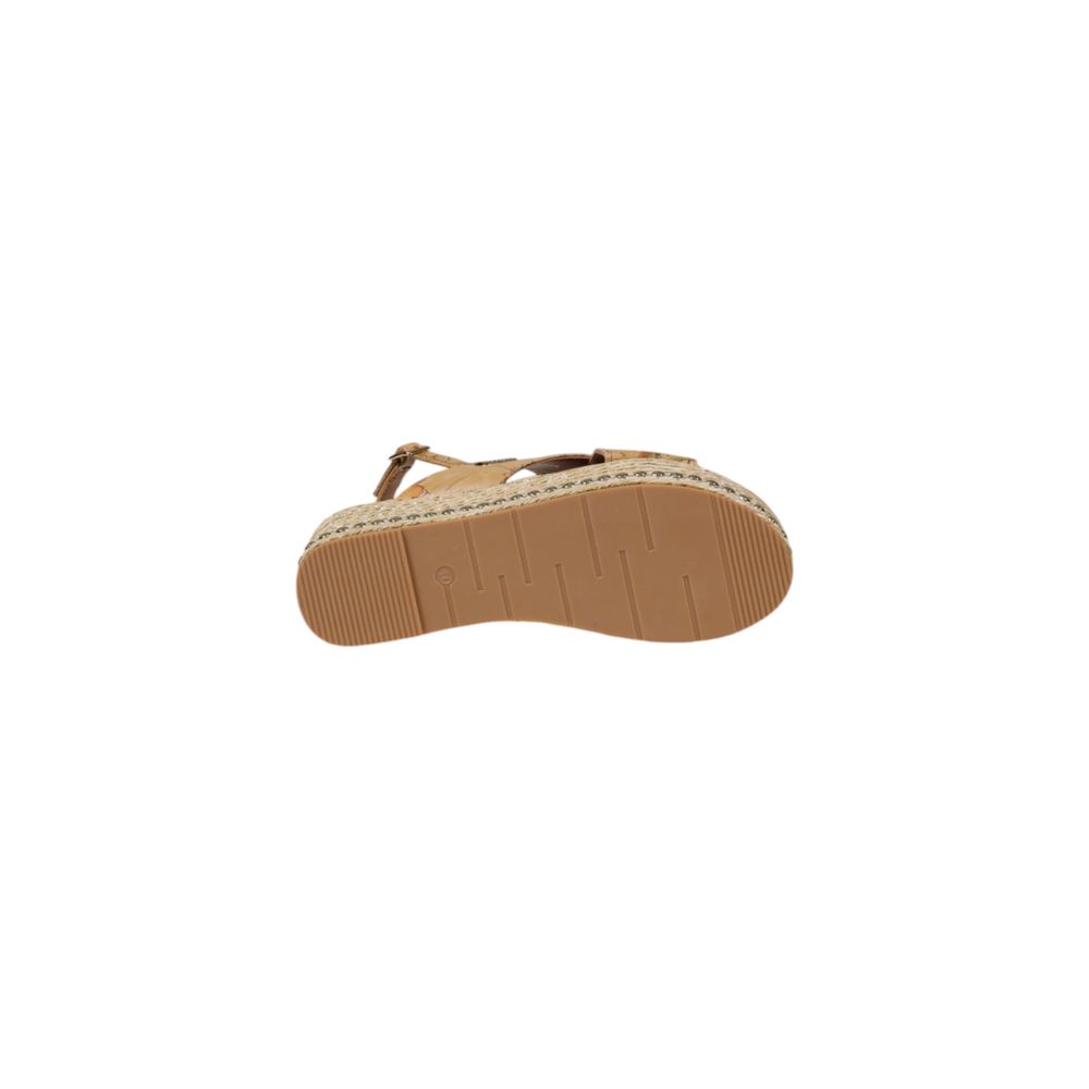 Alviero Martini Prima Classe Beige Polyethylene Platform Sandals | Regal Royce