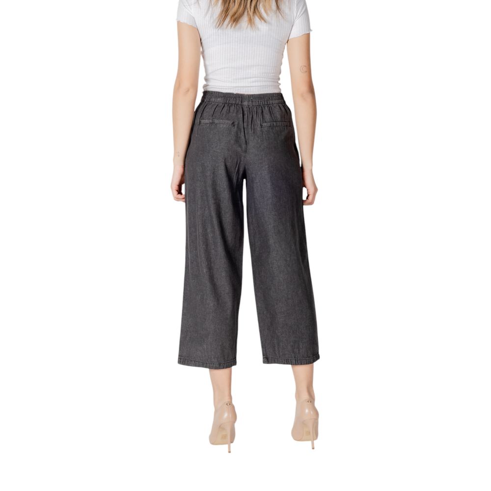 ICHI Black Cotton Cropped Jeans | Regal Royce