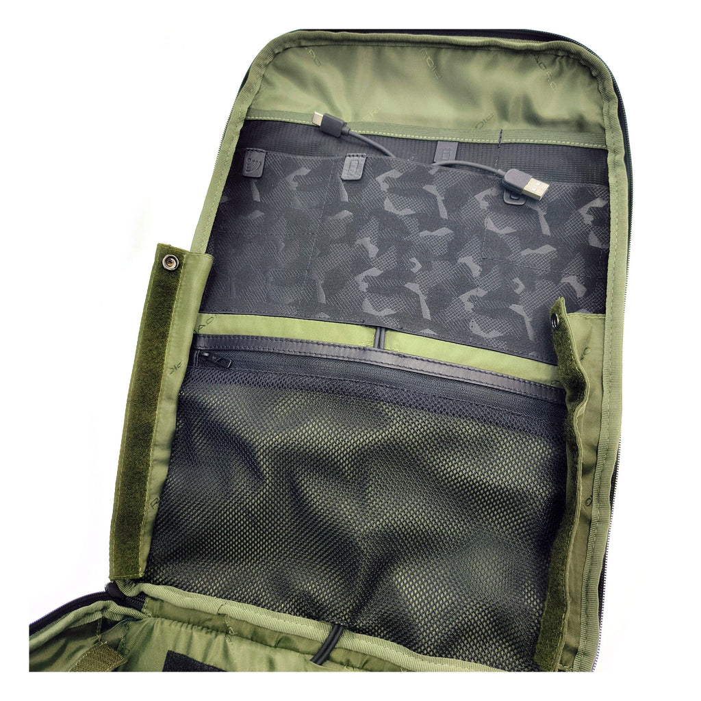 Piquadro Black Leather Backpacks