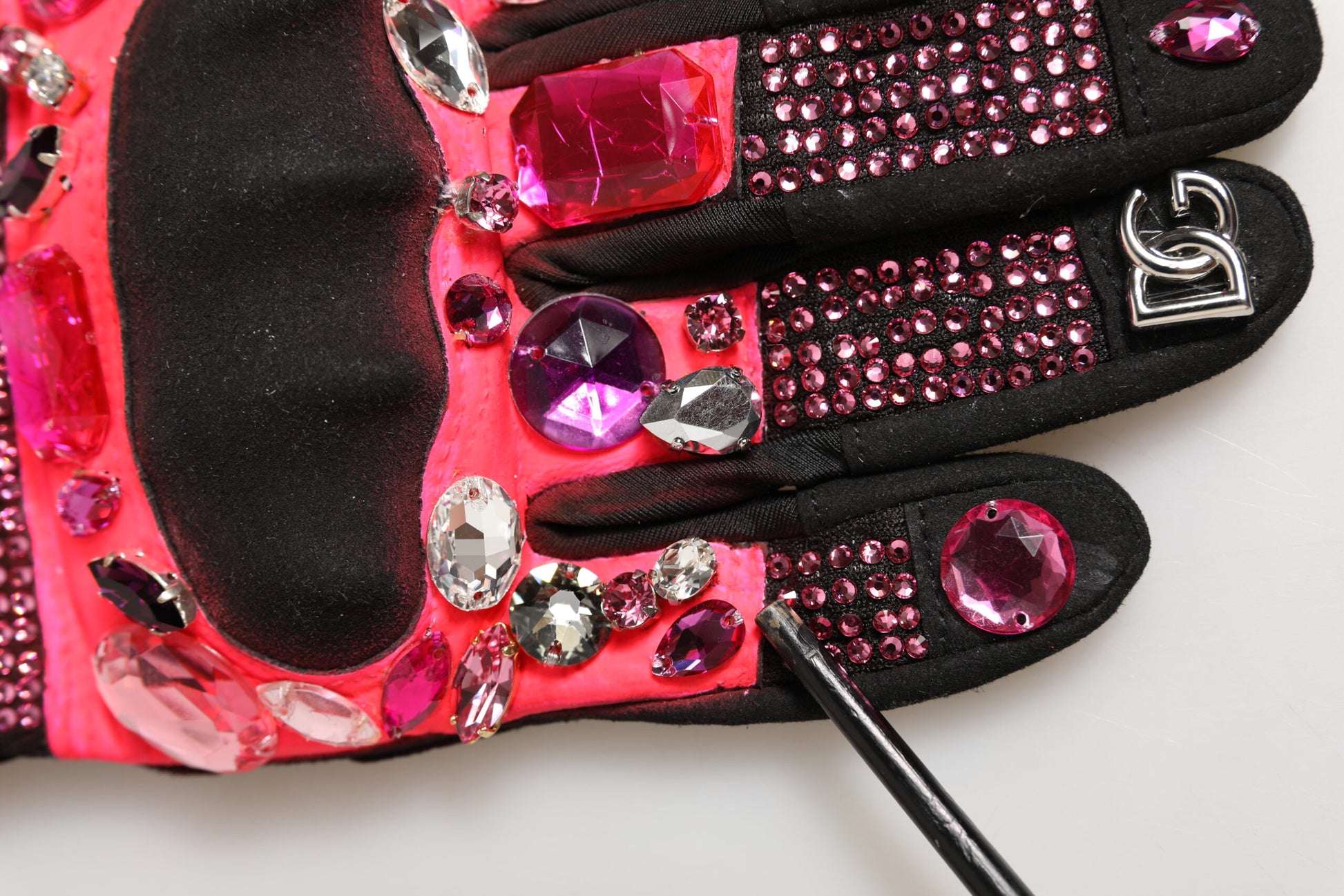 Dolce & Gabbana Black Pink Crystal Wrist Length Mitten Gloves