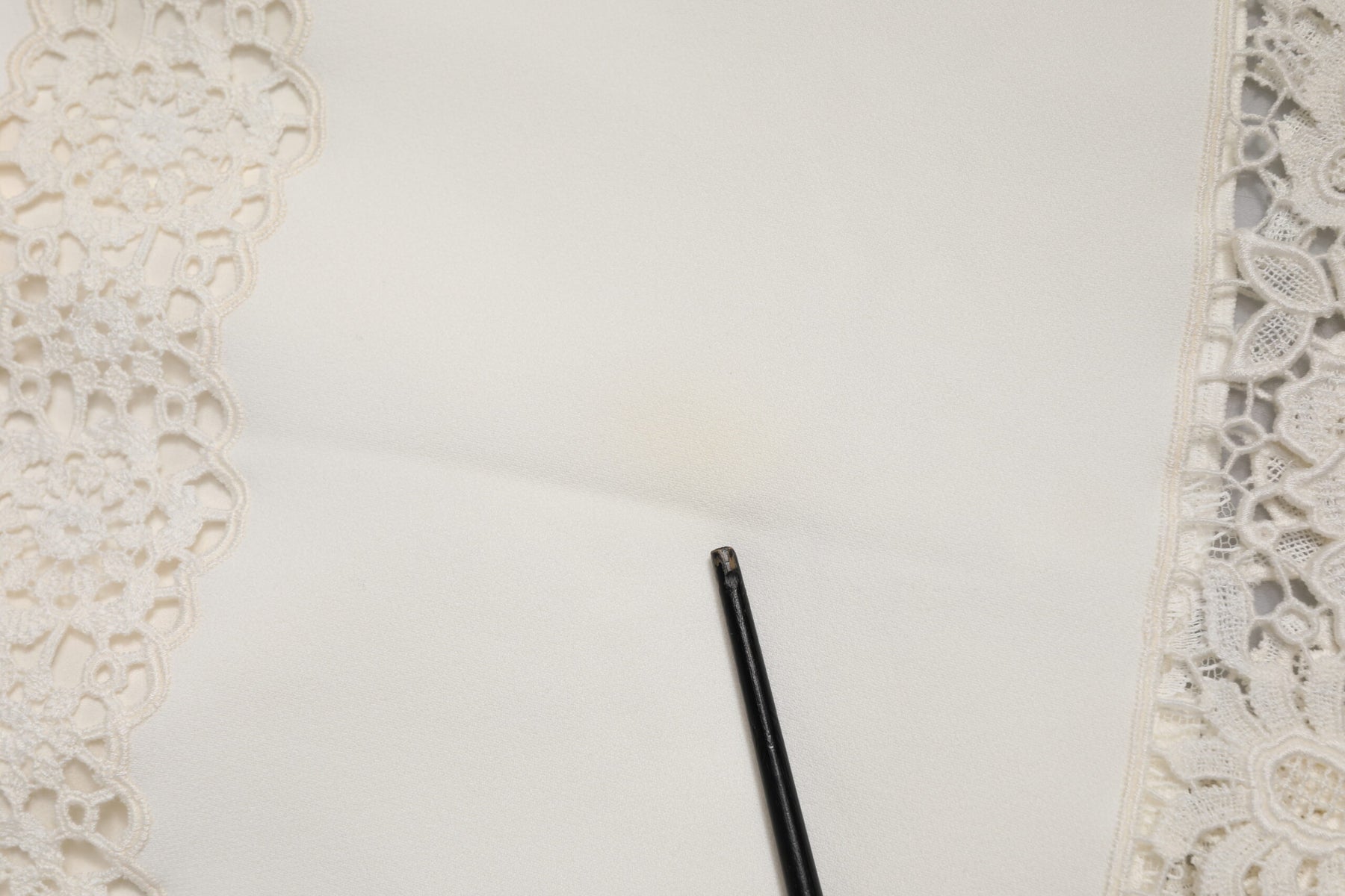 Dolce & Gabbana White Floral Lace High Waist Pencil Cut  Skirt | Regal Royce